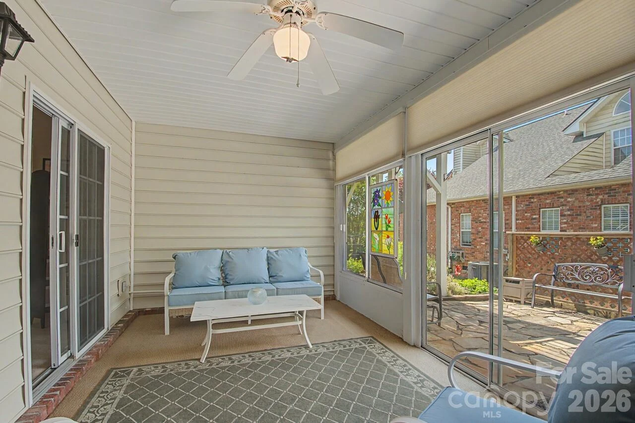 606 Carriage Commons Drive - Photo 42
