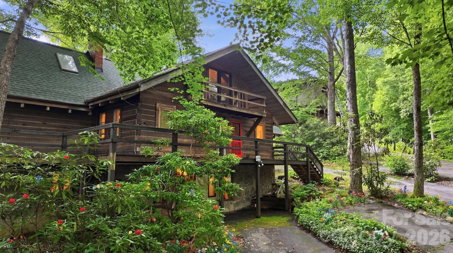 429 Biodome Drive - Photo 2