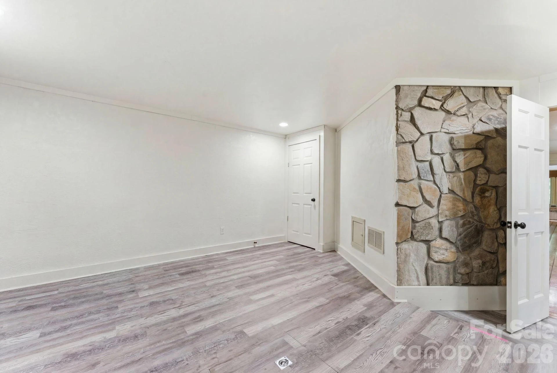 429 Biodome Drive - Photo 36