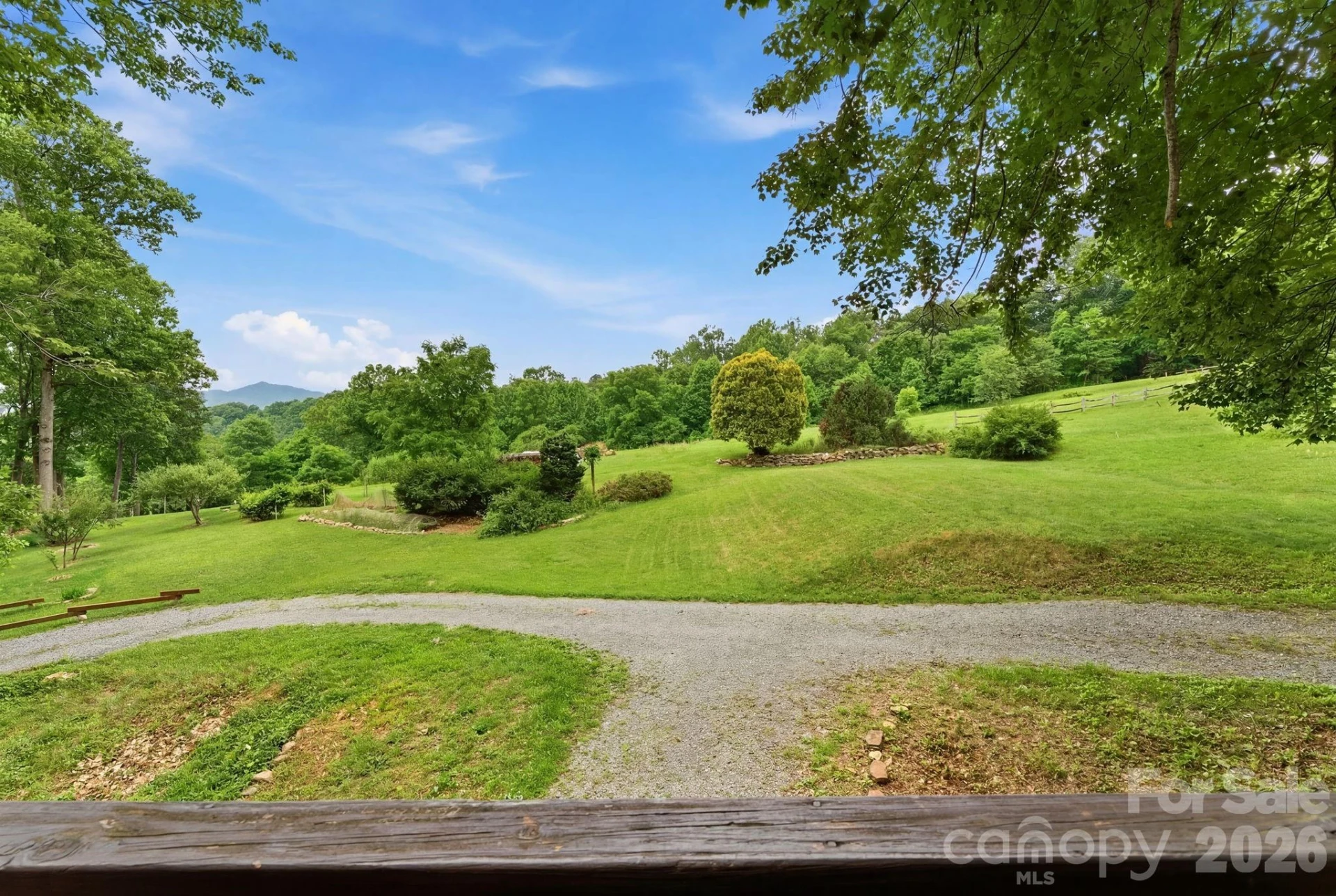 429 Biodome Drive - Photo 5