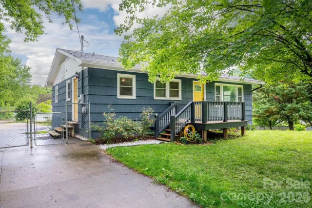 65 Farley Street, Waynesville, NC, 28786