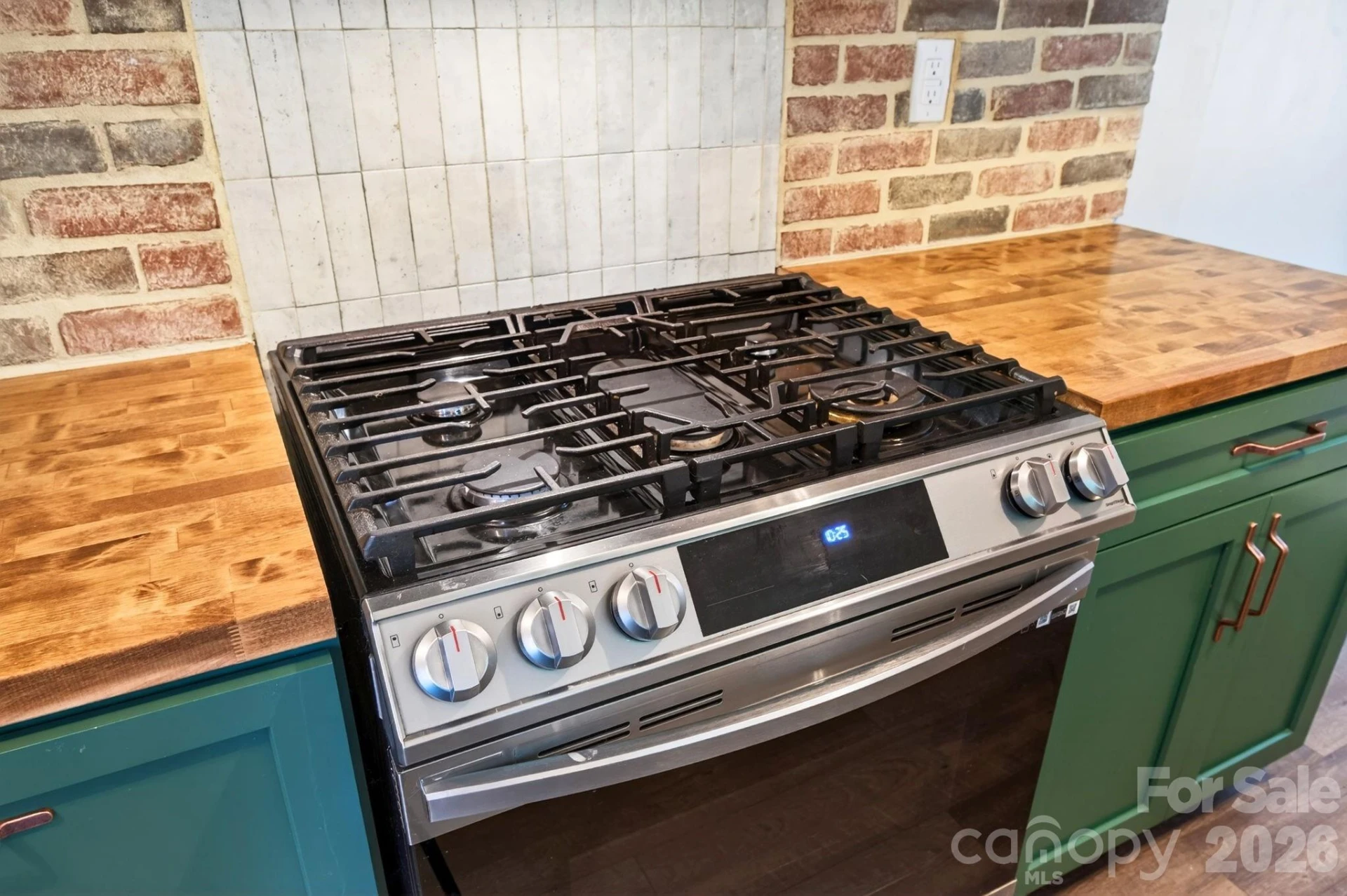 65 Farley Street - Photo 8