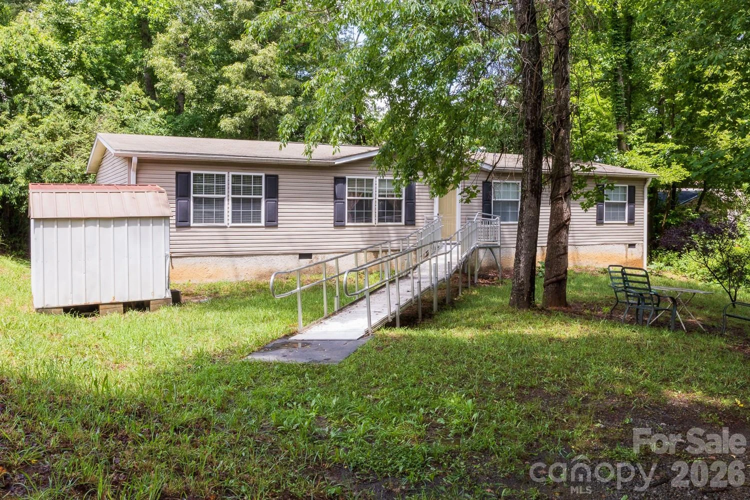22 Hazelwood Road - Photo 2