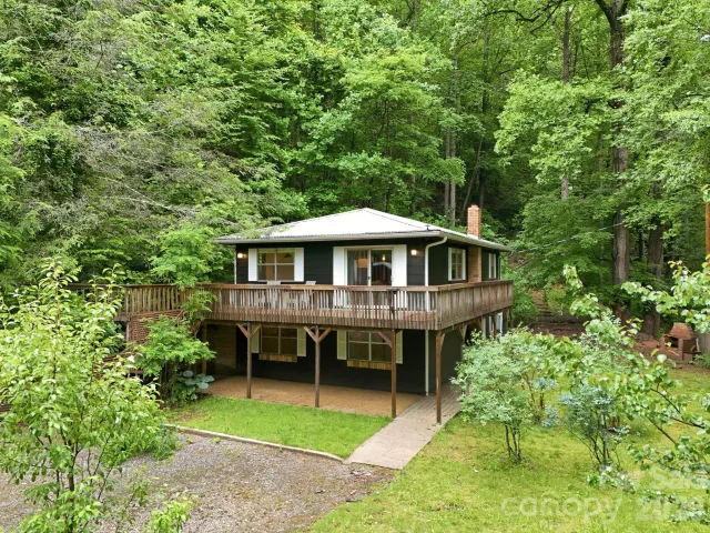 182 Saw Branch Road, Candler, NC, 28715