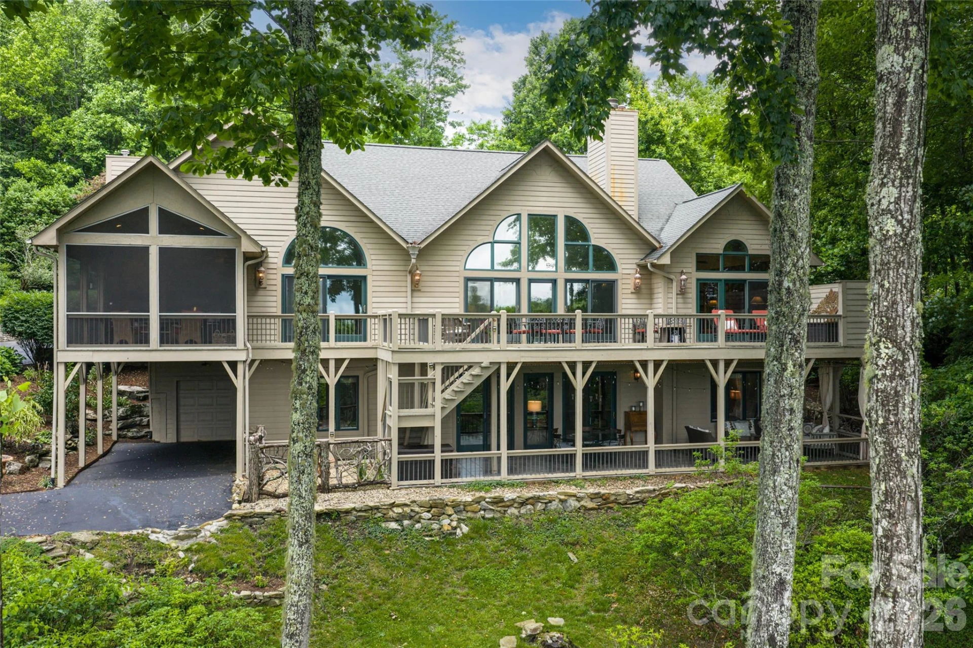 305 Piney Knoll Lane