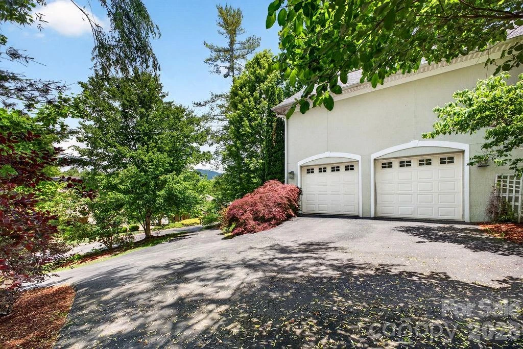 94 Oak Hollow Drive - Photo 3