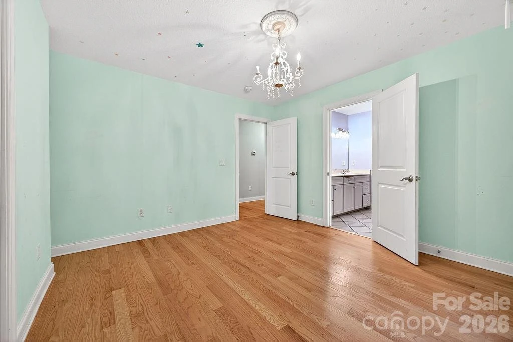 94 Oak Hollow Drive - Photo 32