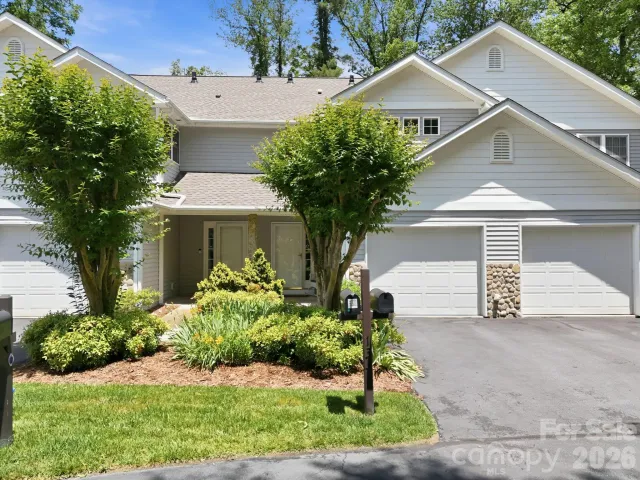 135 Ewarts Pond Road, Hendersonville, NC, 28739