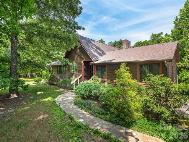 40 Deer Ridge Road