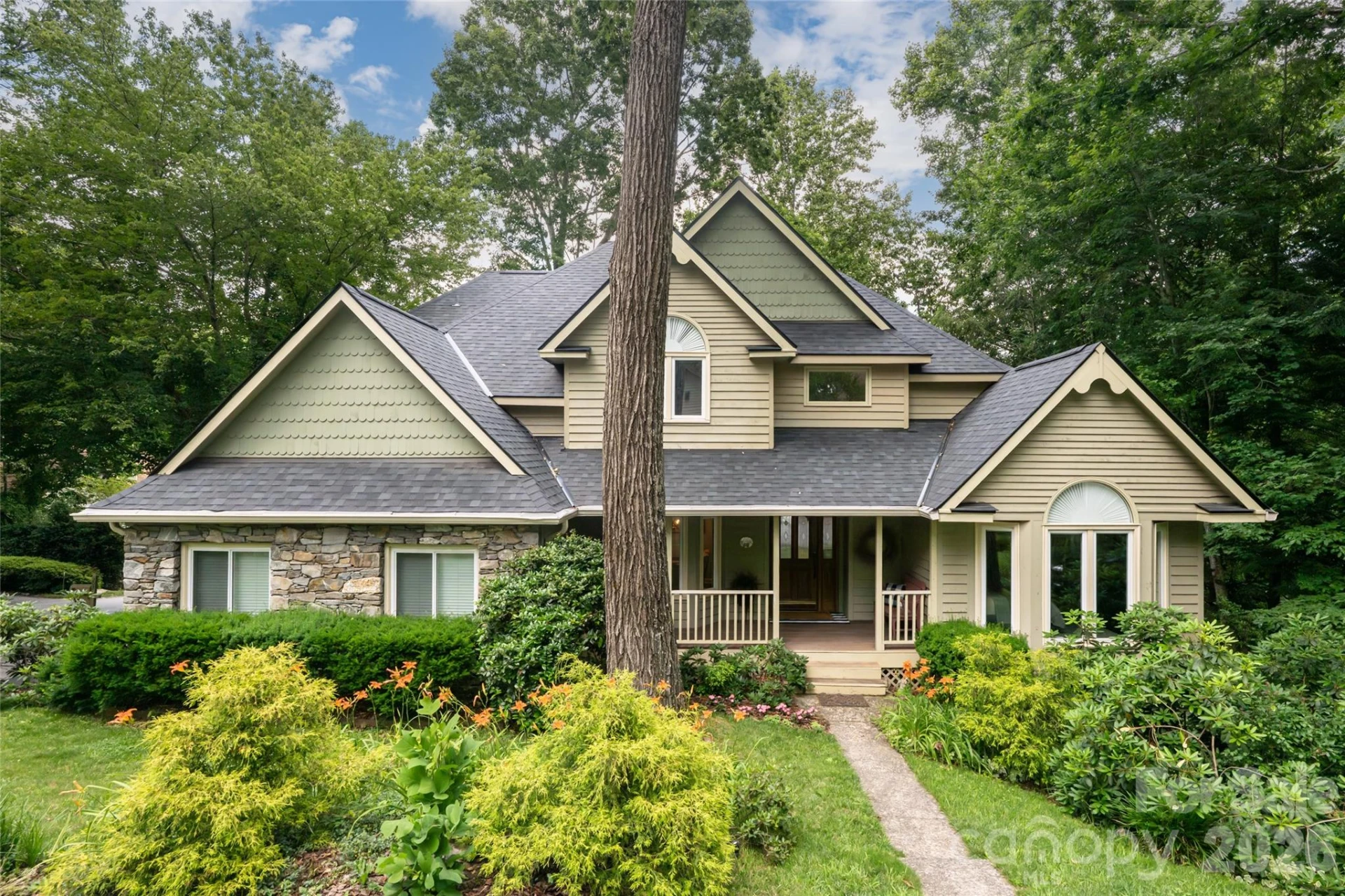 203 Coachmans Court