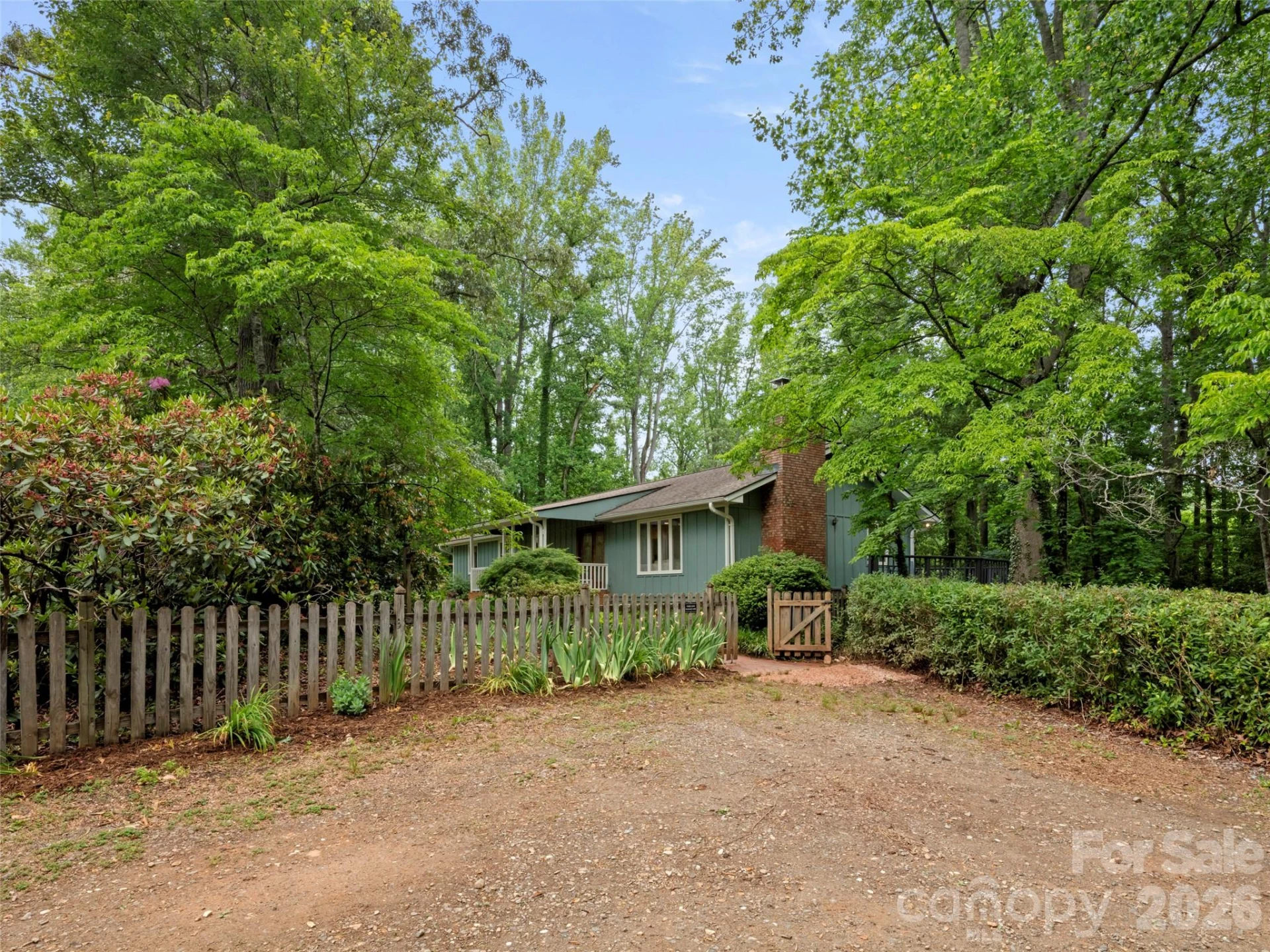 1 Glen Meadows Place - Photo 30