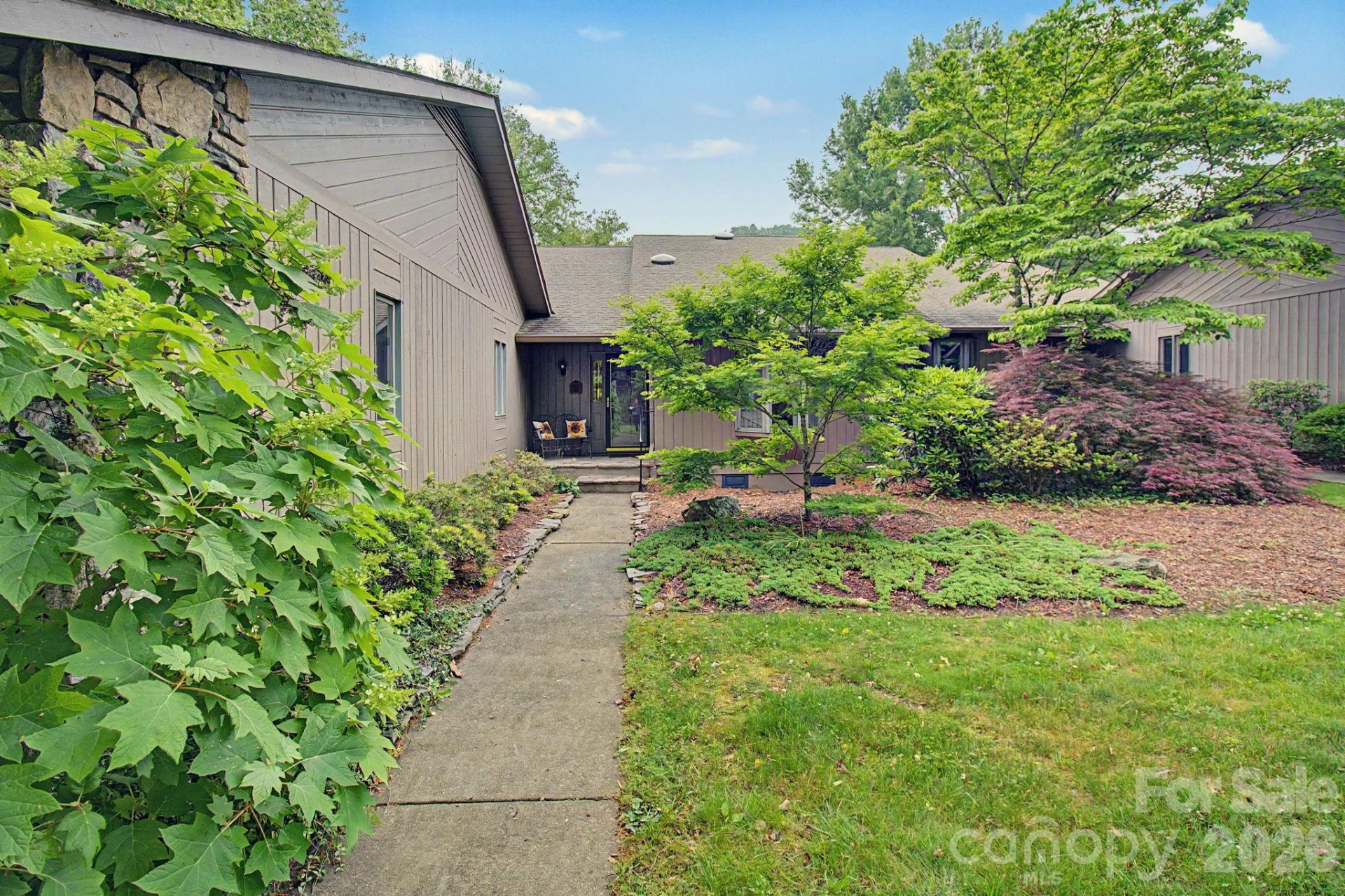 16 Clubside Drive