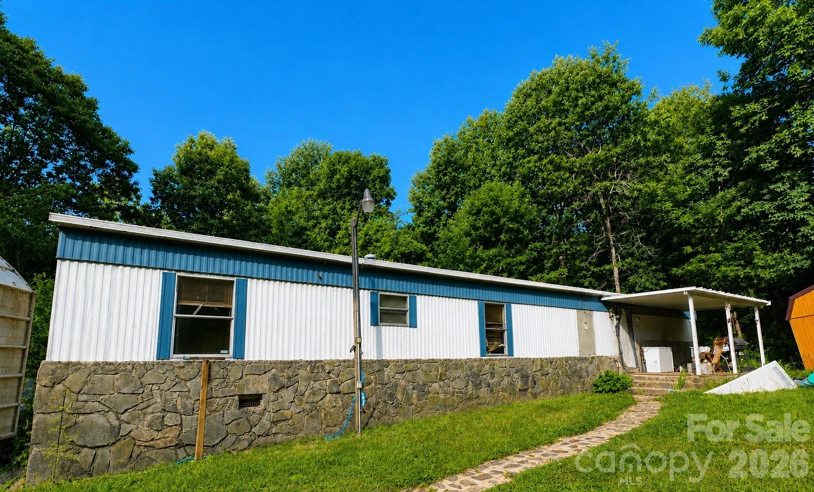 133 Oakwell Drive - Photo 2