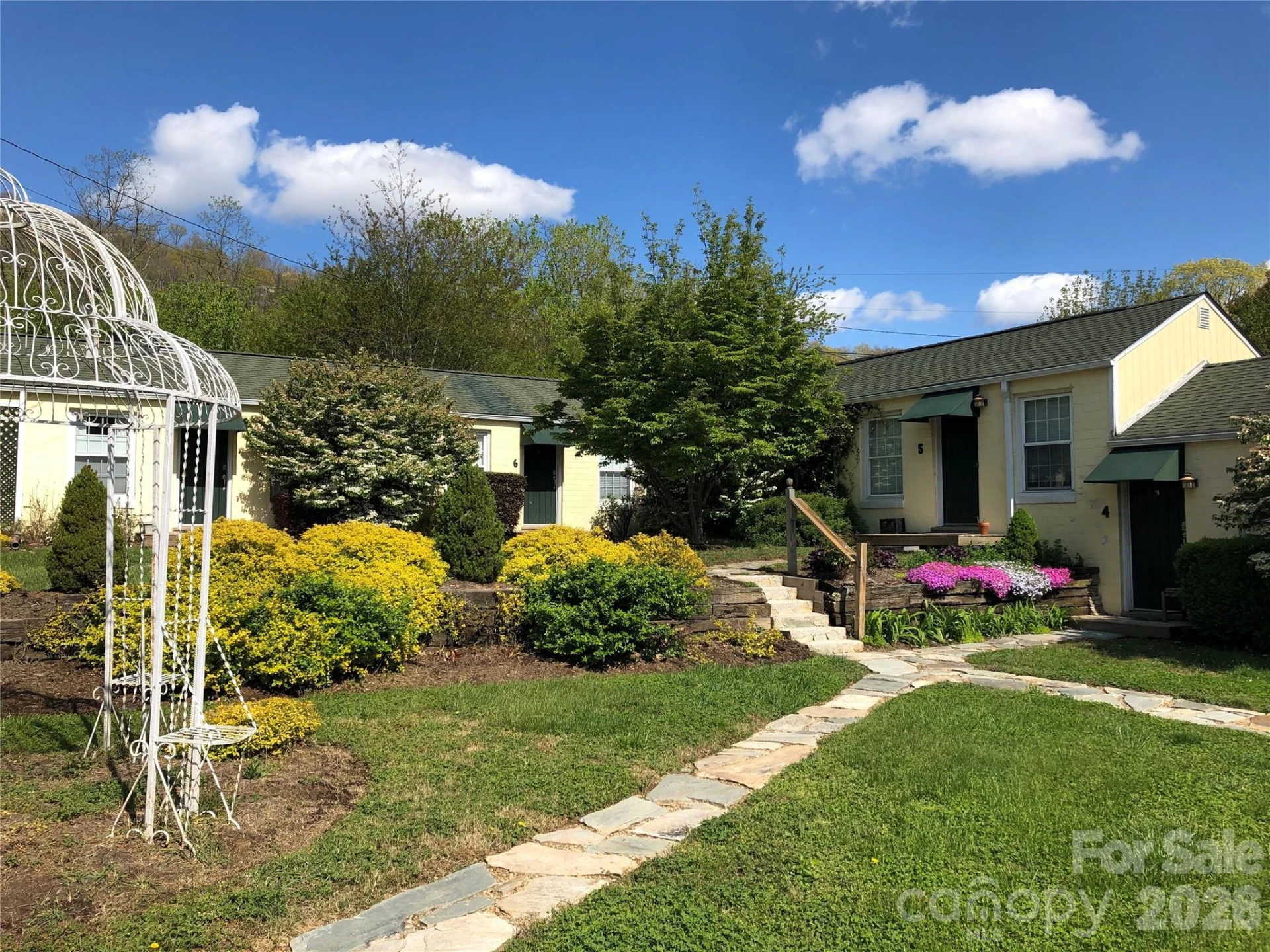 375 Weaverville Road - Photo 2