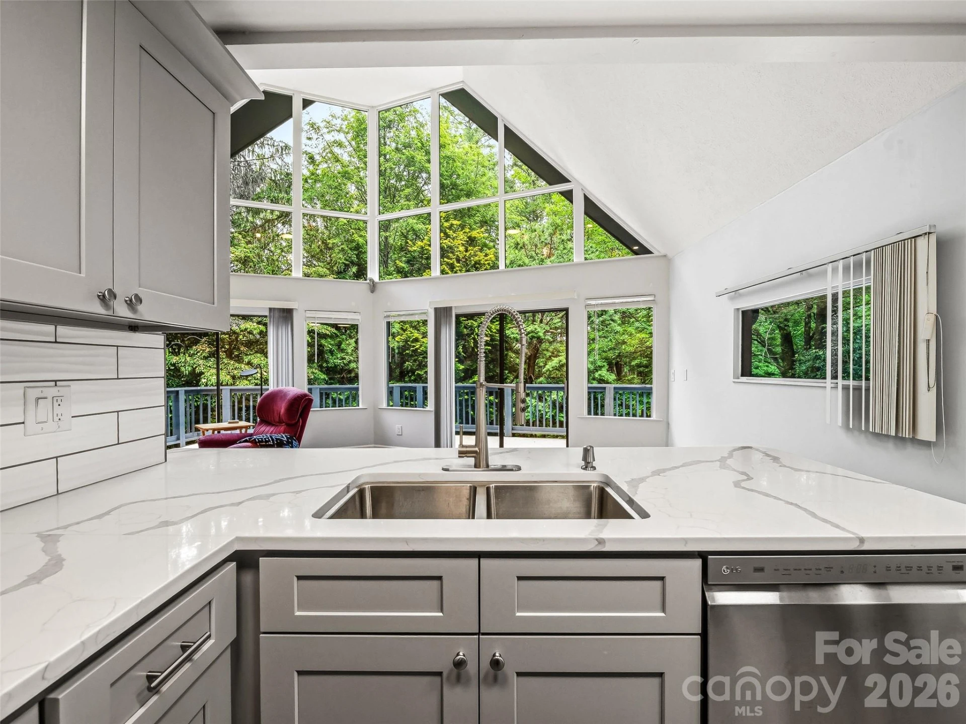 70 Skyline Drive - Photo 16