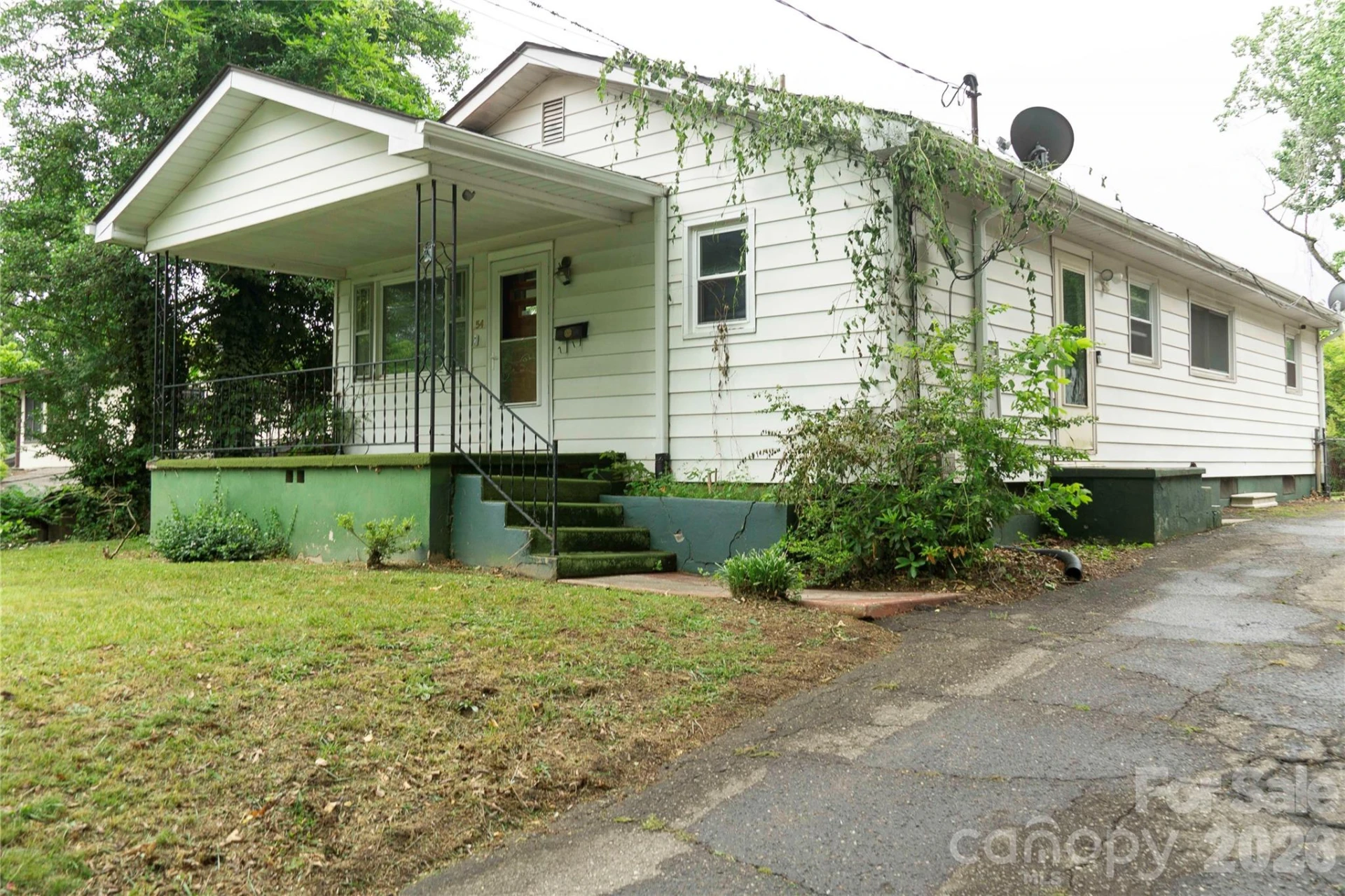 54 Sherwood Road - Photo 2
