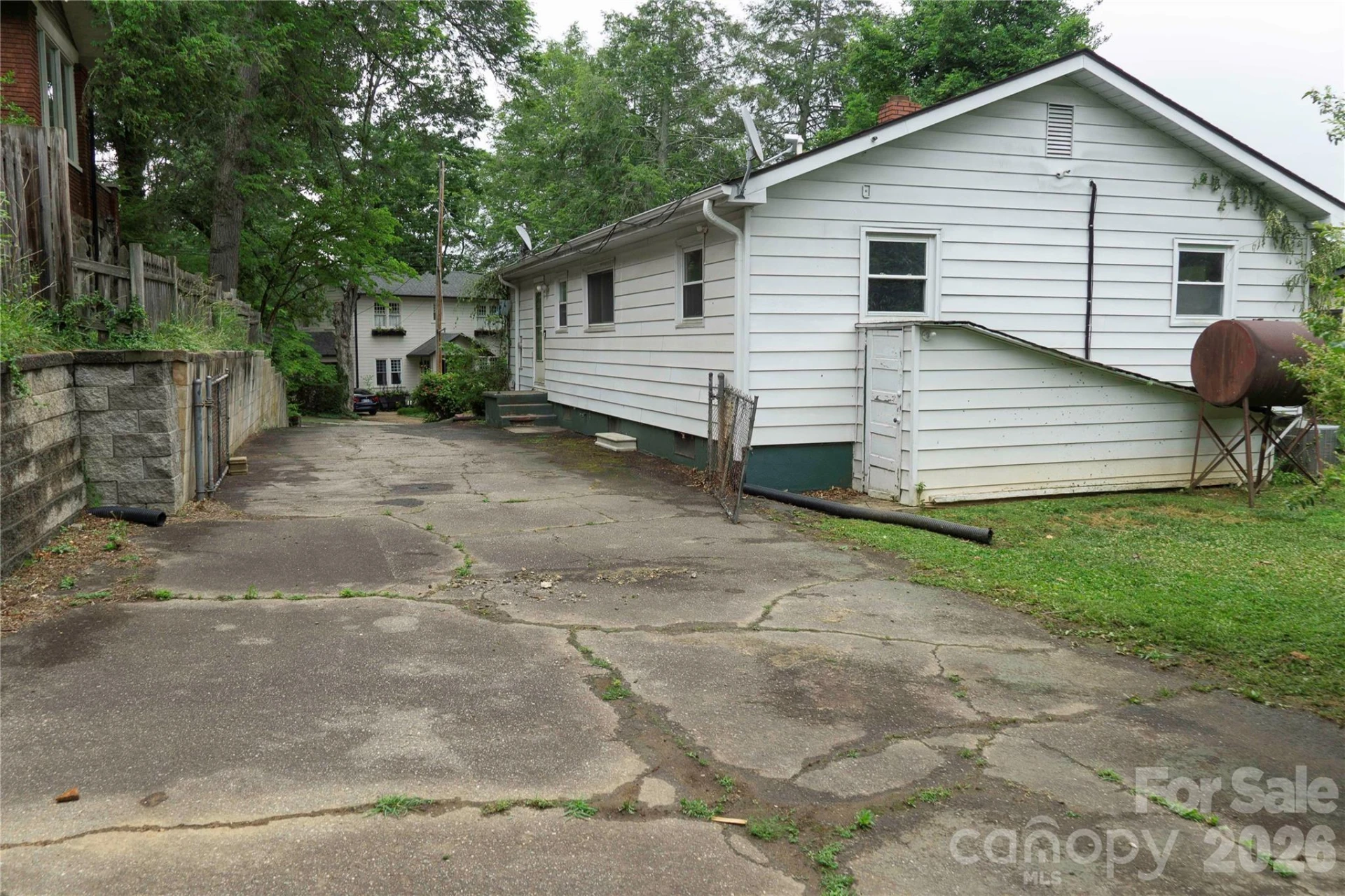 54 Sherwood Road - Photo 4