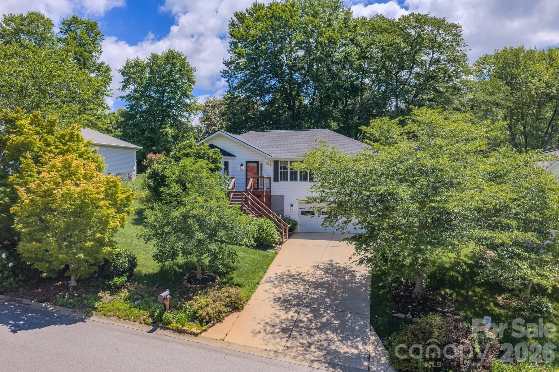 102 Forest Lake Drive - Photo 2