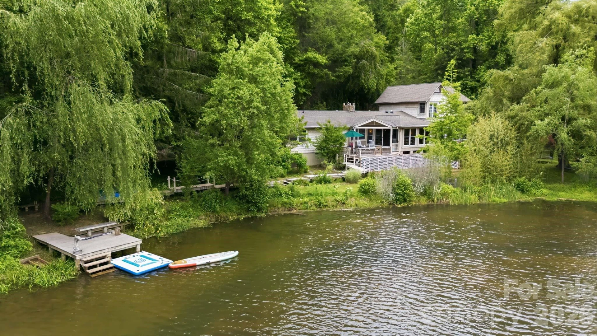 11 Echo Lake Drive