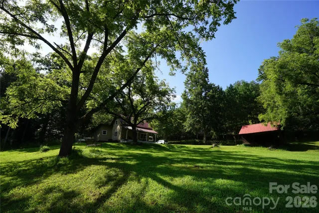 1239 W McGuinn Road, Mill Spring, NC, 28756