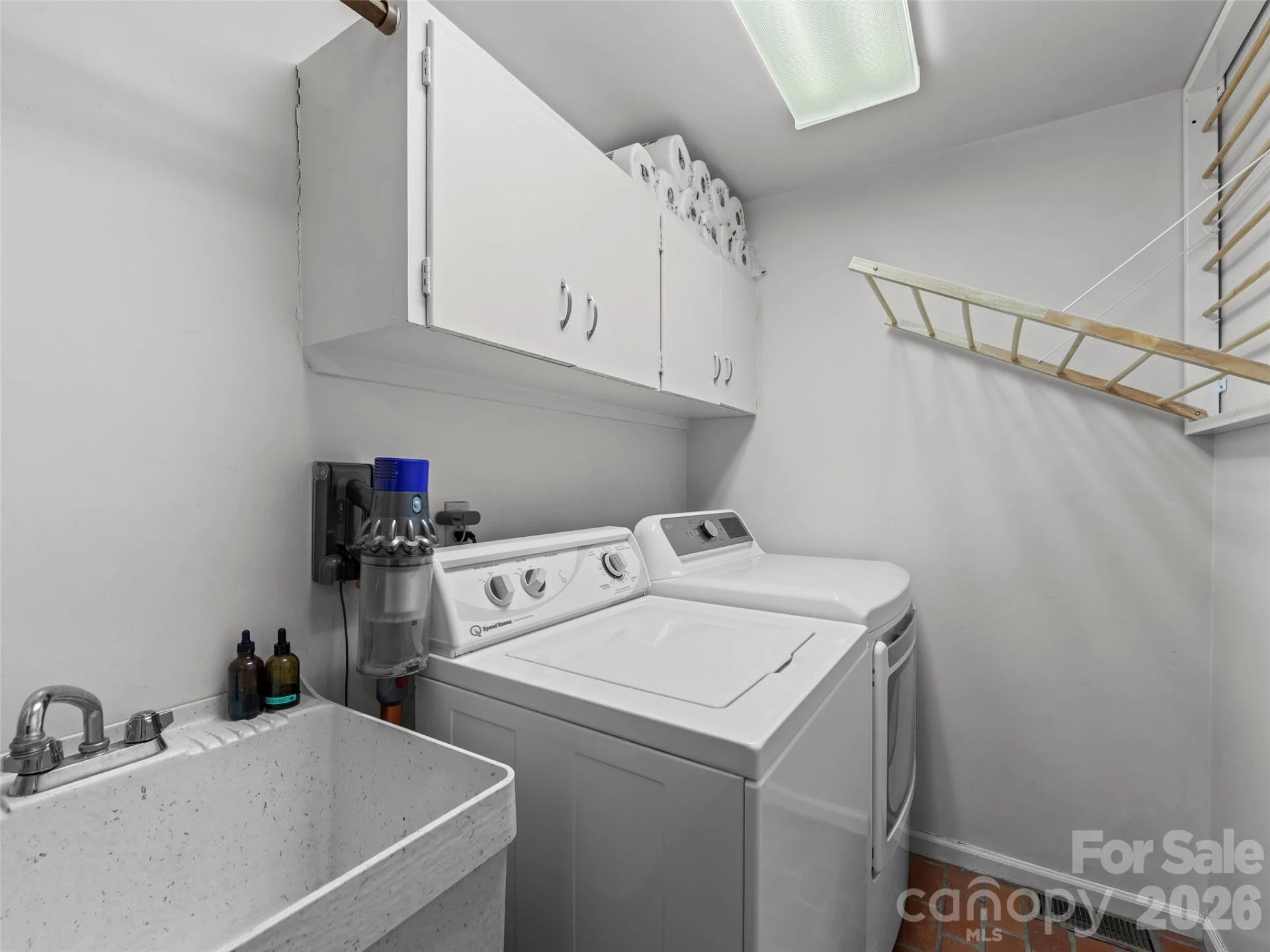 423 Vanderbilt Road - Photo 32