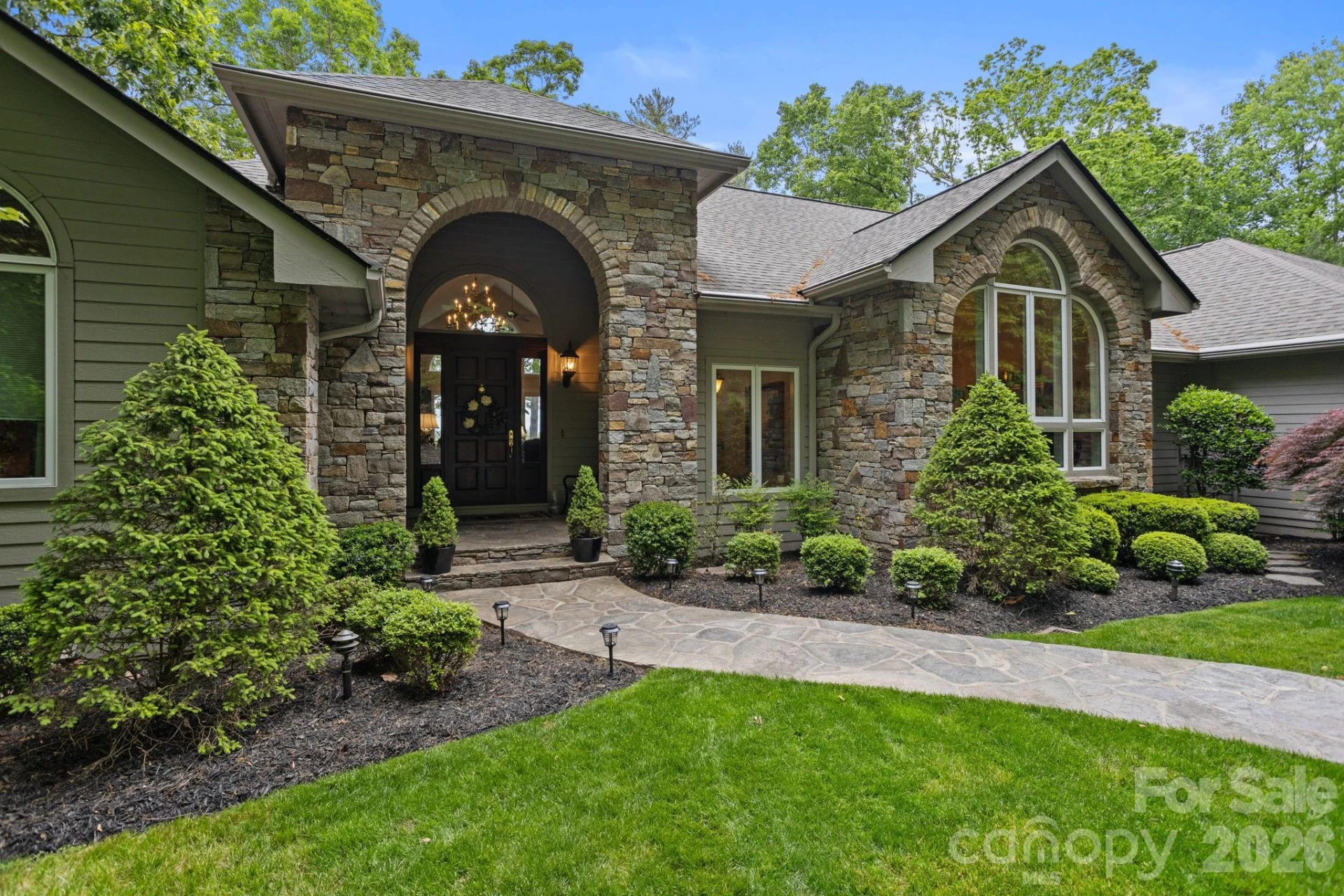 209 Pineholt Lane - Photo 2