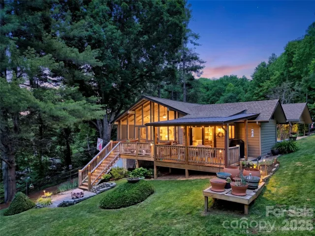 72 Sanctuary Road, Maggie Valley, NC, 28751
