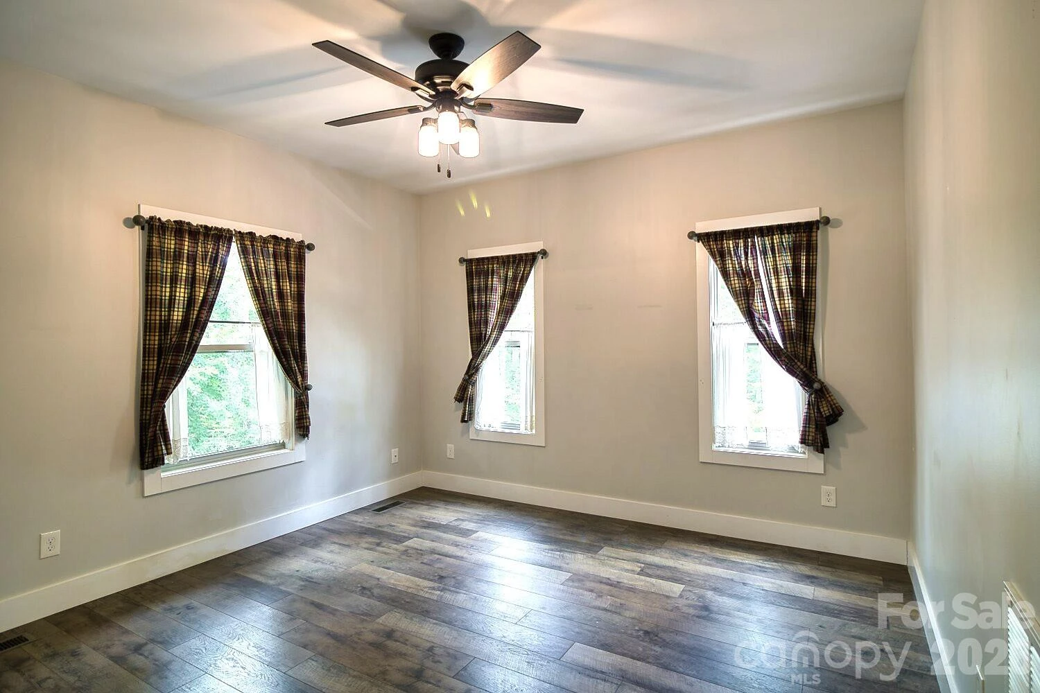 749 Hearthstone Drive - Photo 6