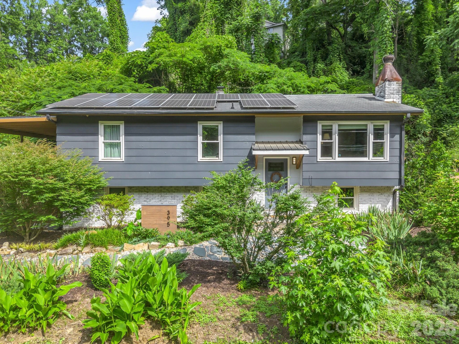 395 Howard Street - Photo 2