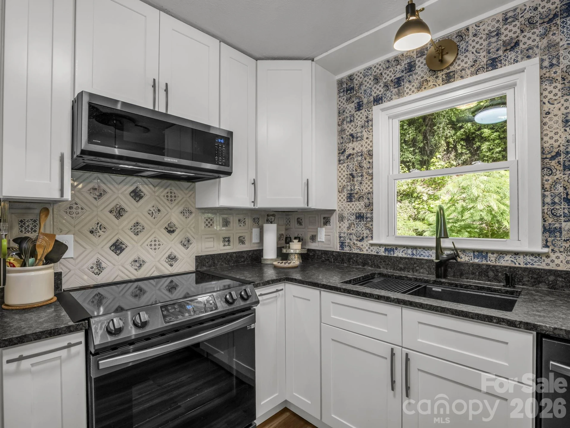 395 Howard Street - Photo 15