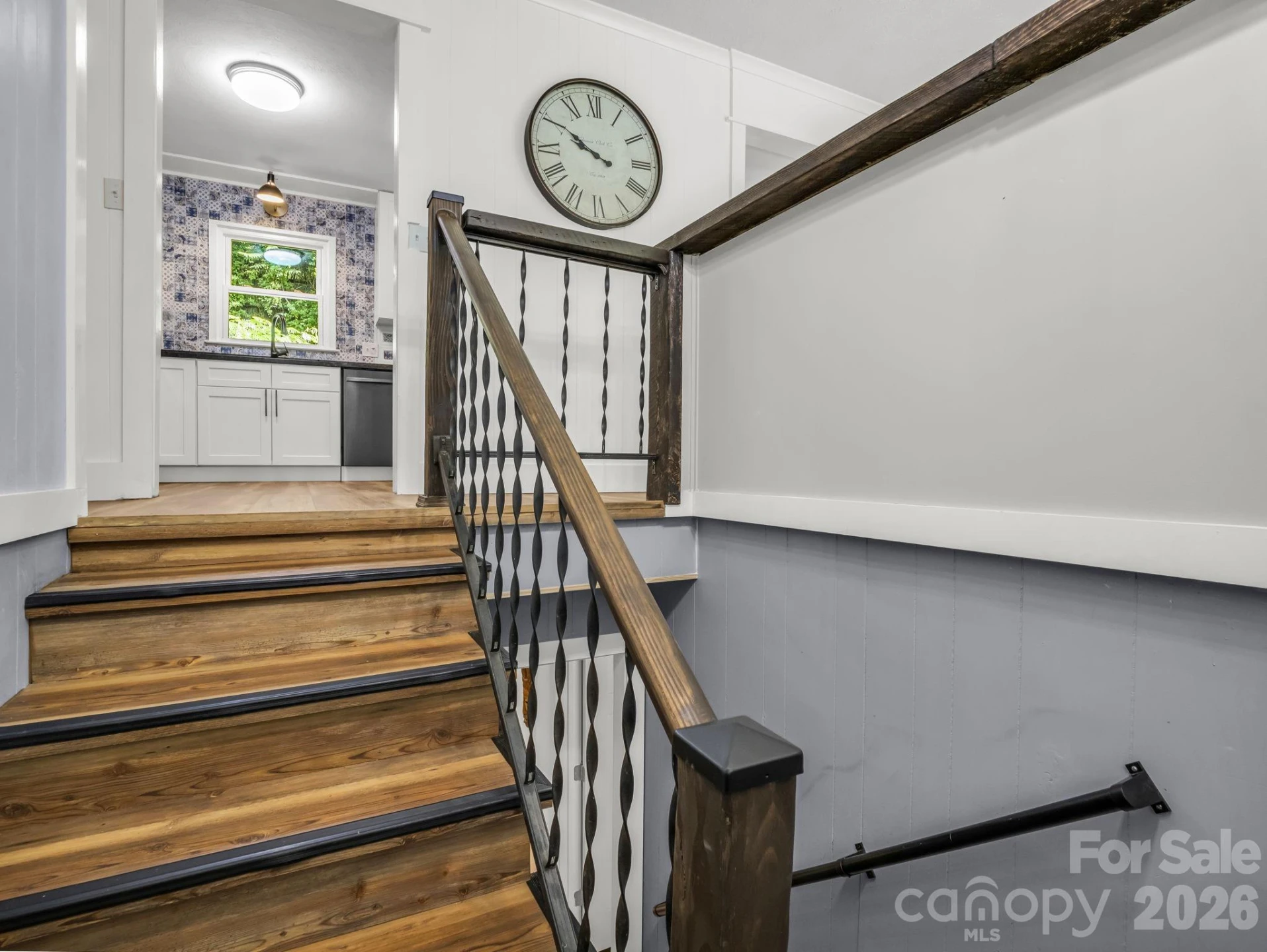 395 Howard Street - Photo 5