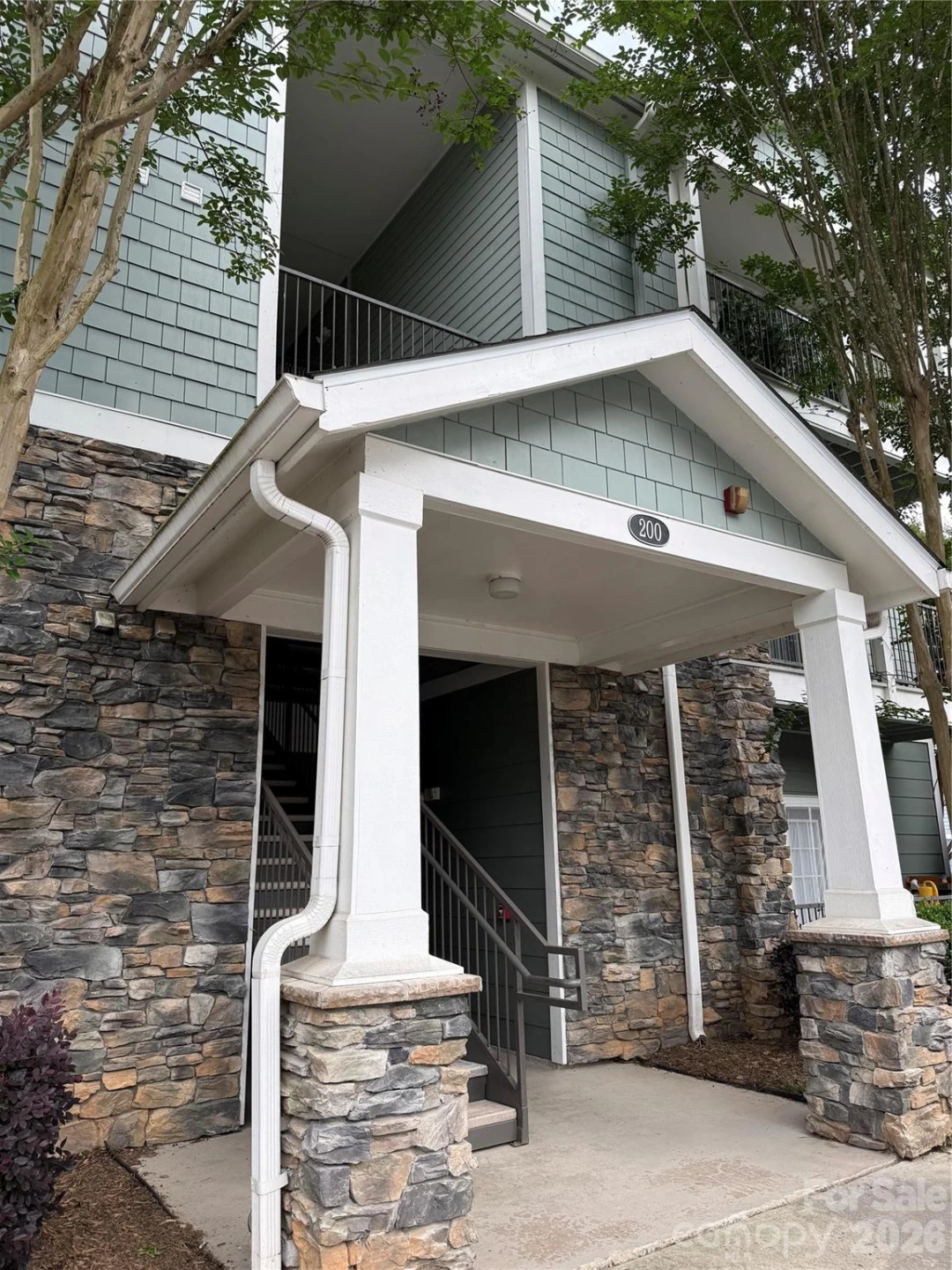 200 Vista Lake Drive #301