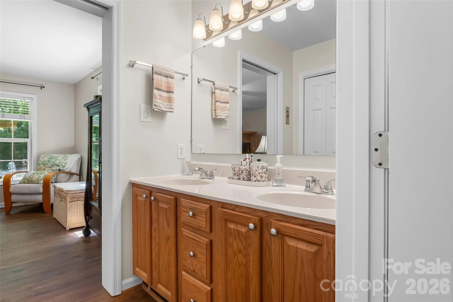 70 Heslar Way - Photo 34