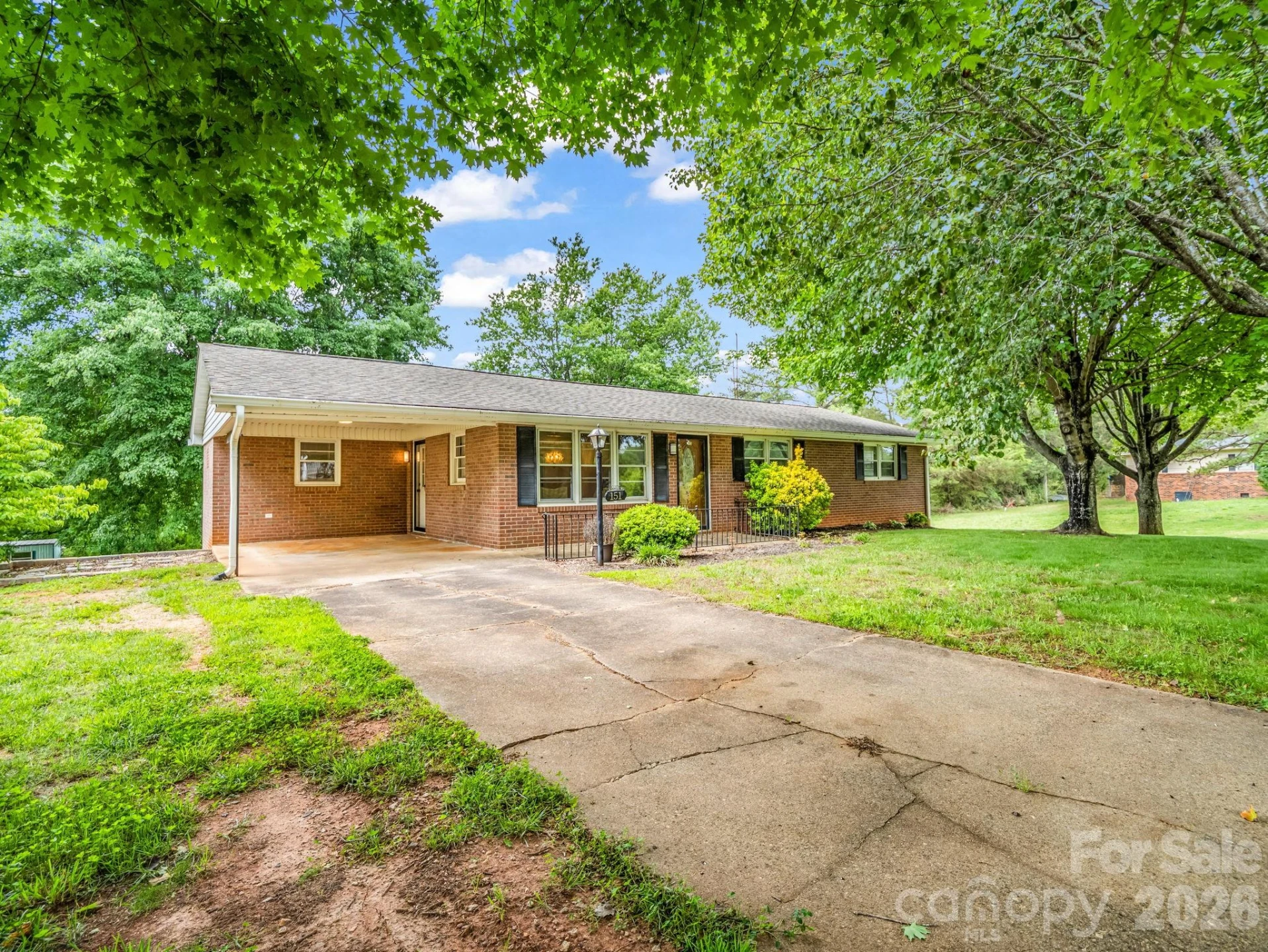 151 Woodside Drive - Photo 2