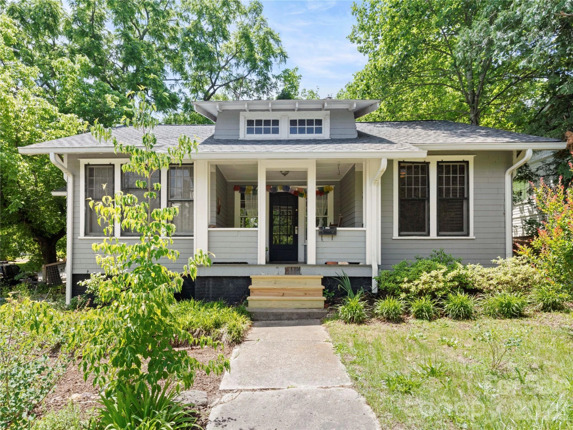 111 Annandale Avenue
