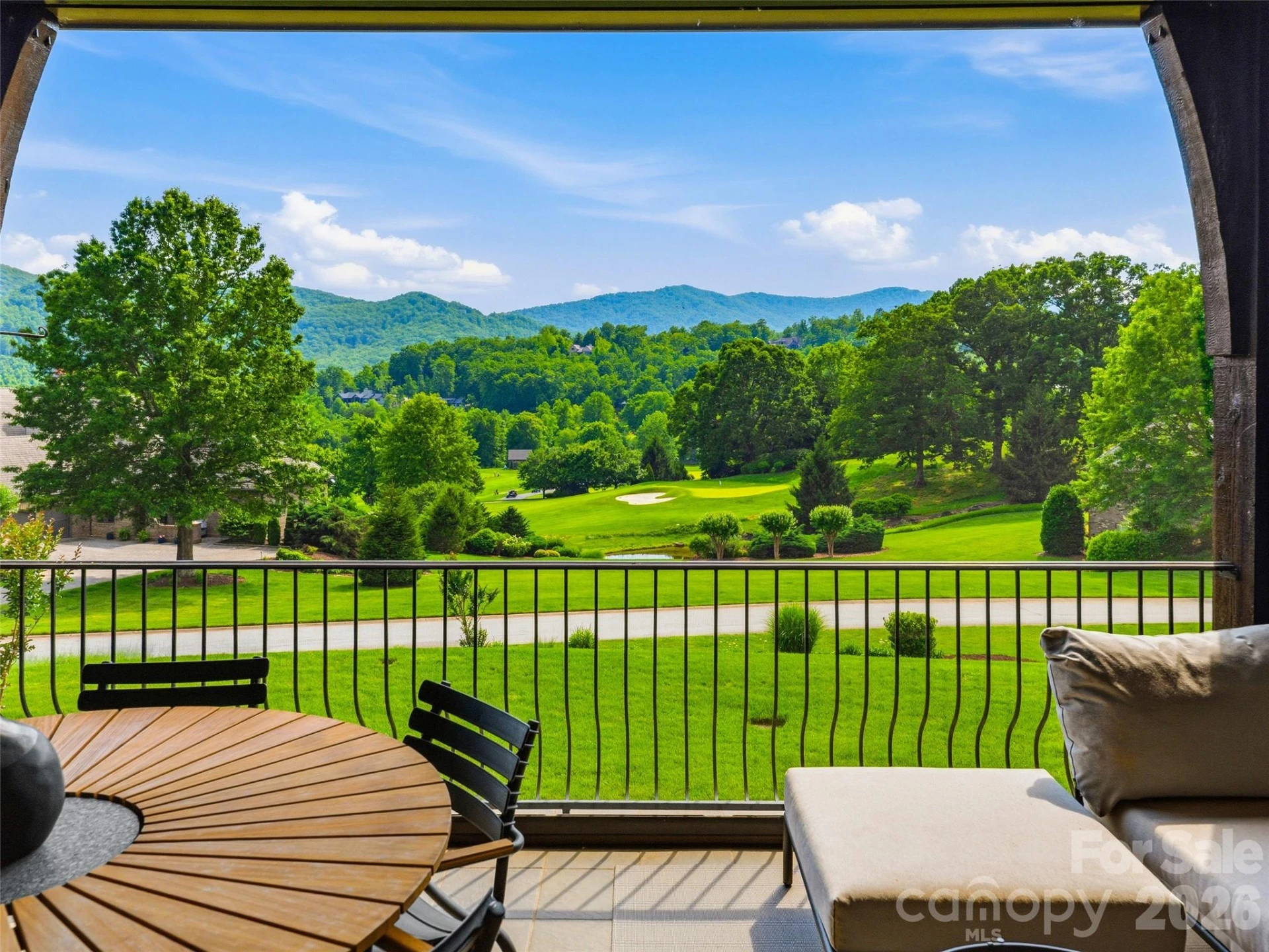 9 Linkside Court - Photo 8