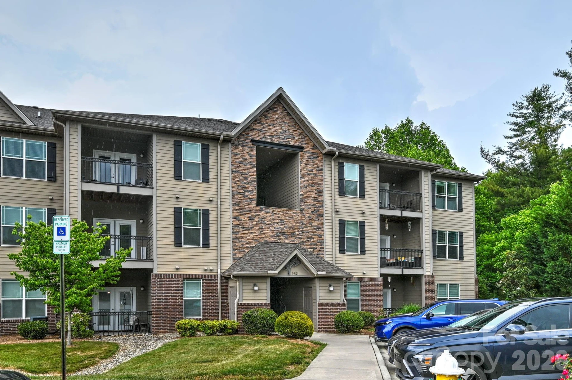 142 Brickton Village Circle #205 - Photo 2