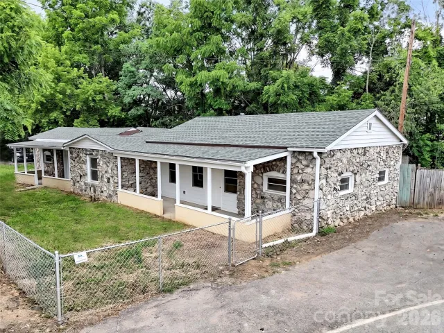492 Riverbend Street, Waynesville, NC, 28786