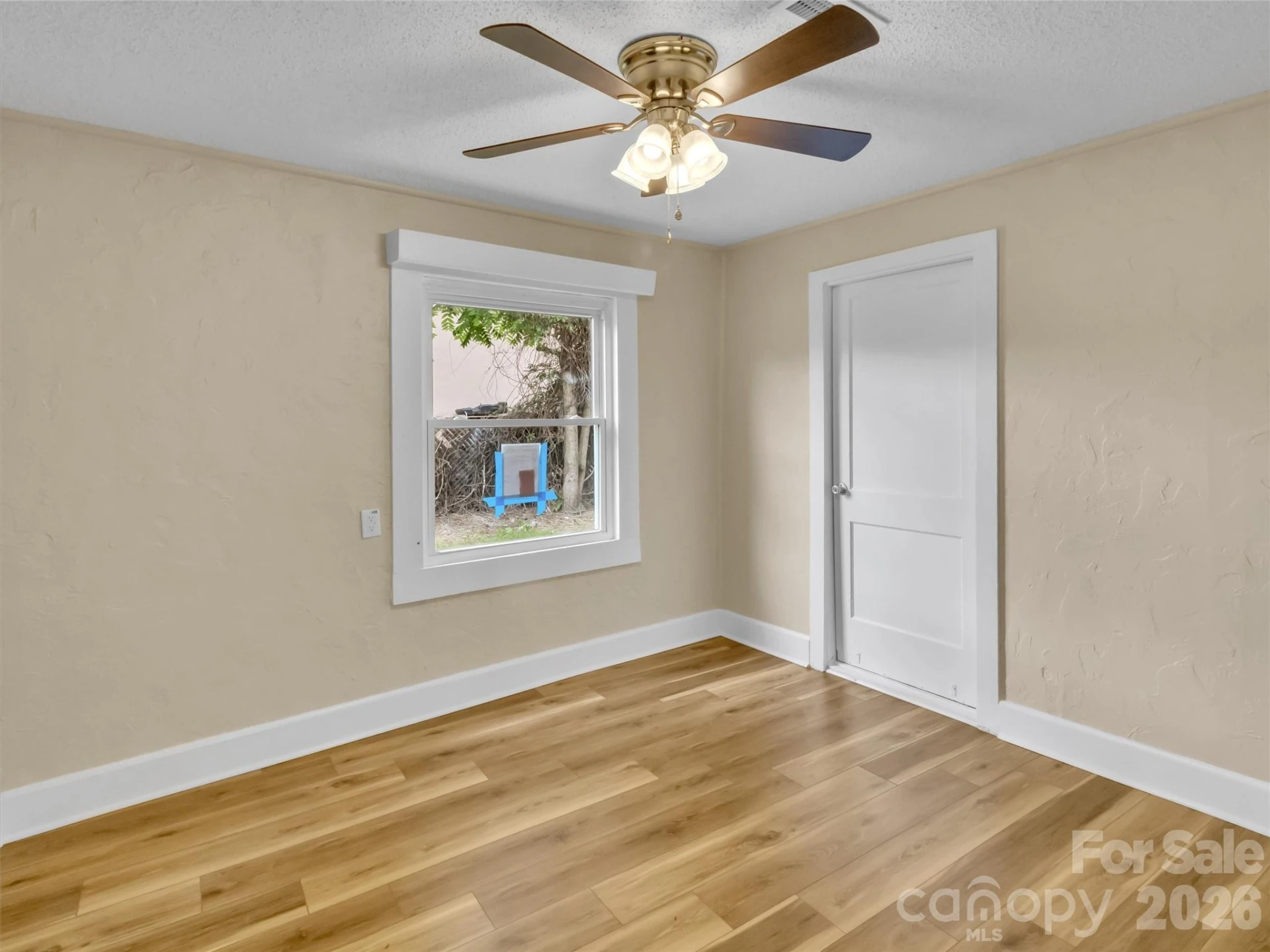 492 Riverbend Street - Photo 8