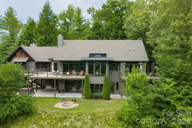 257 Bear Landing Drive, Hendersonville, NC, 28792