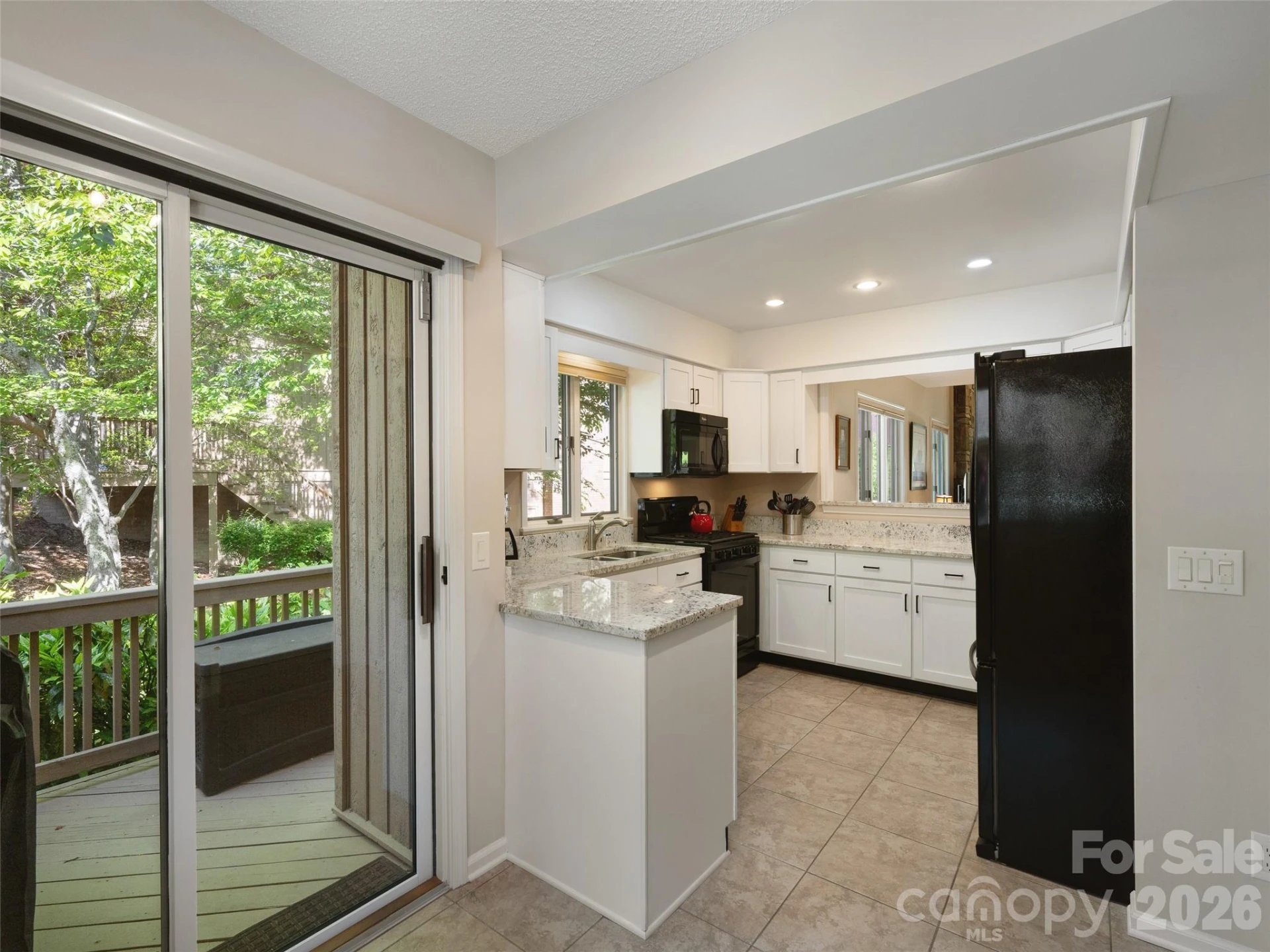 905 Red Oak Drive - Photo 16