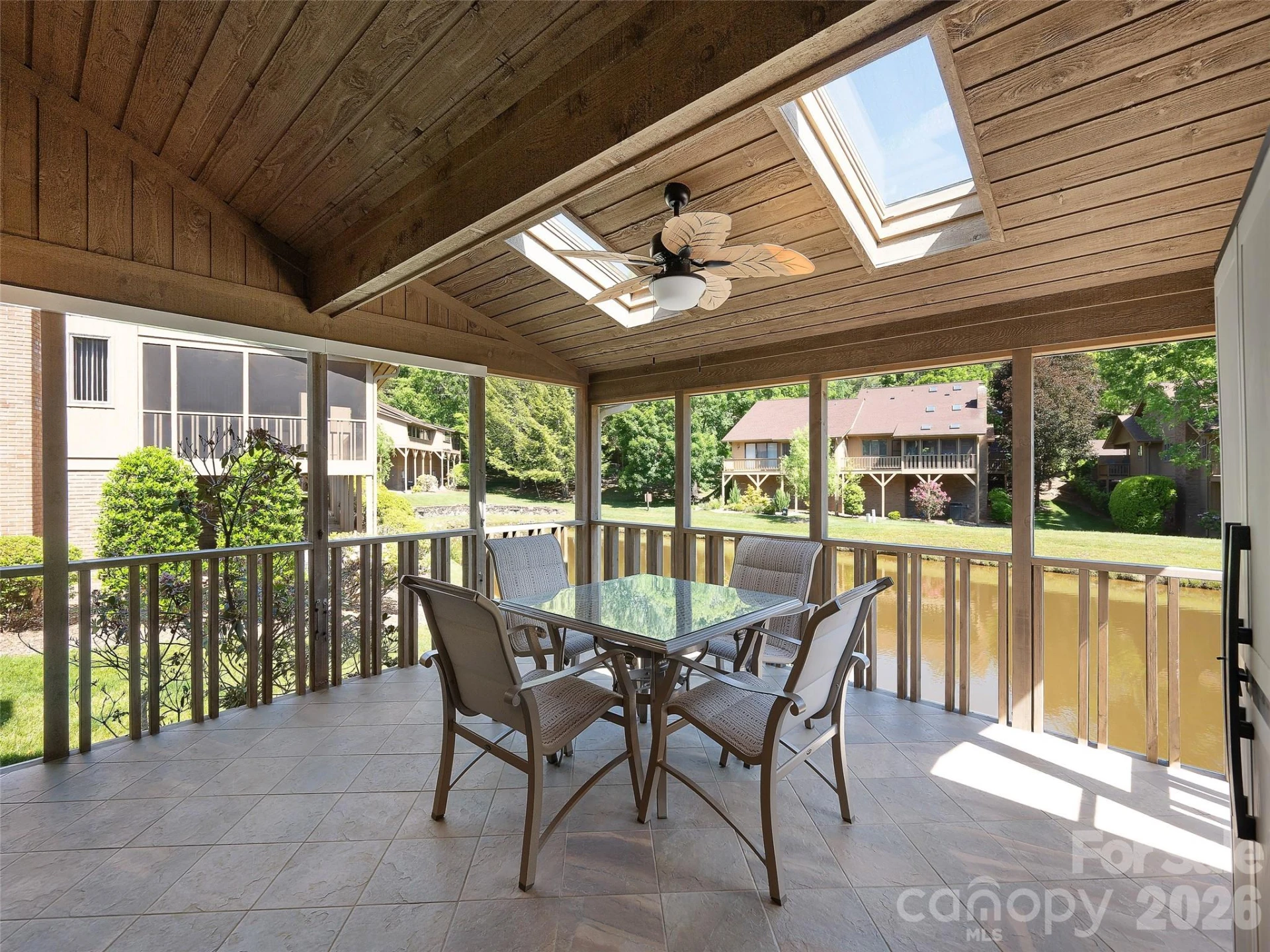 905 Red Oak Drive - Photo 9