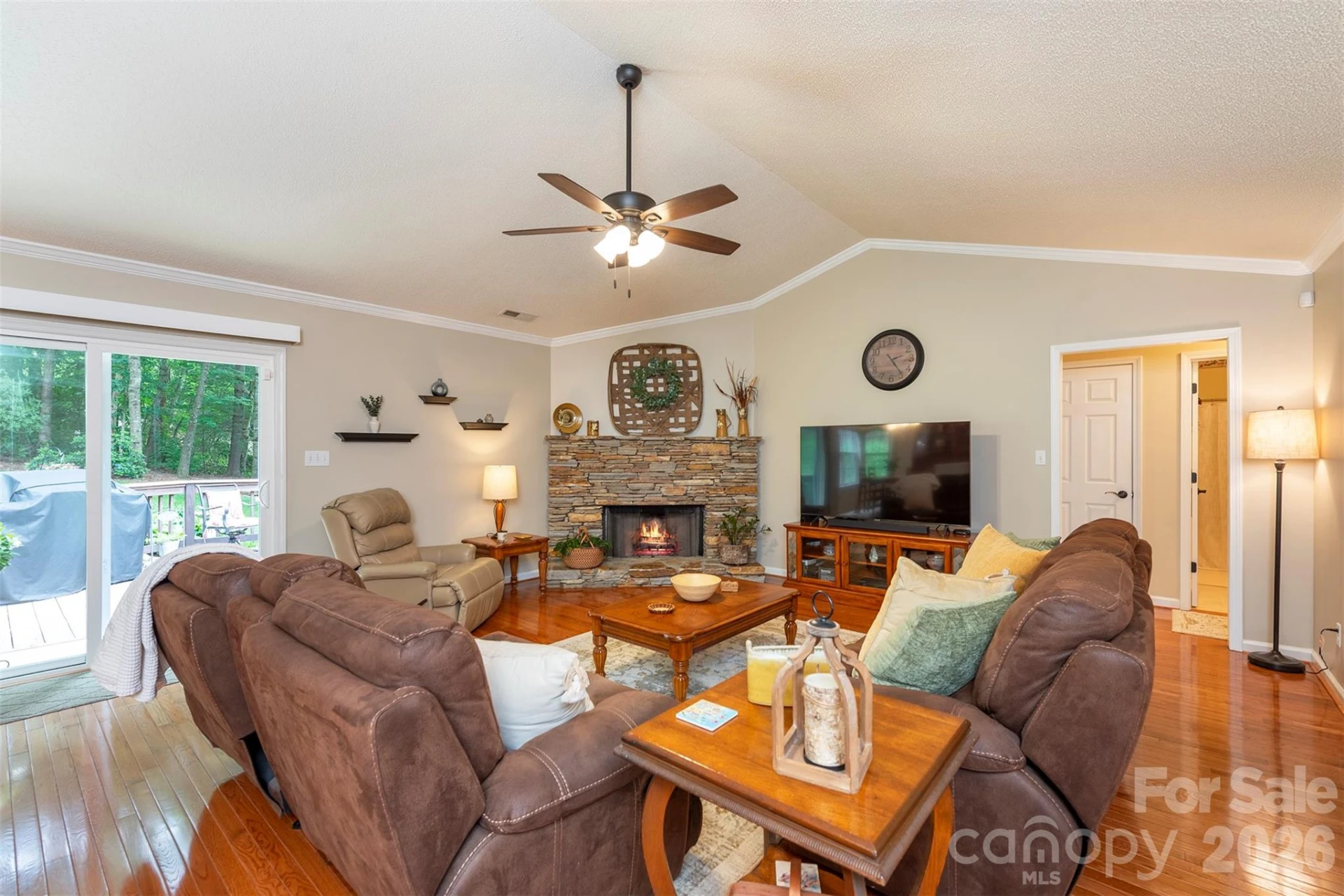 8 Shadowbrook Drive - Photo 14