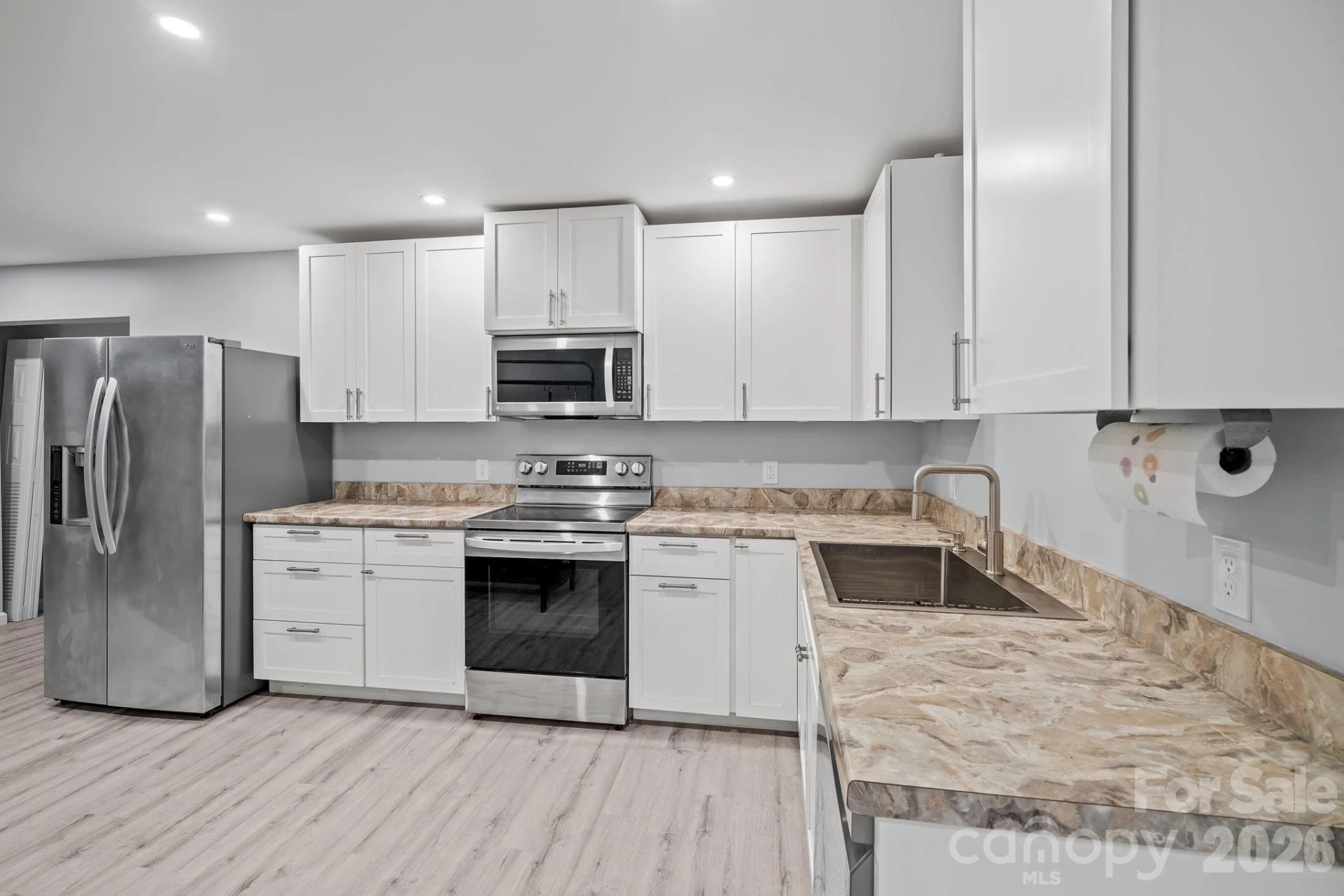 11 Grenadier Court - Photo 7