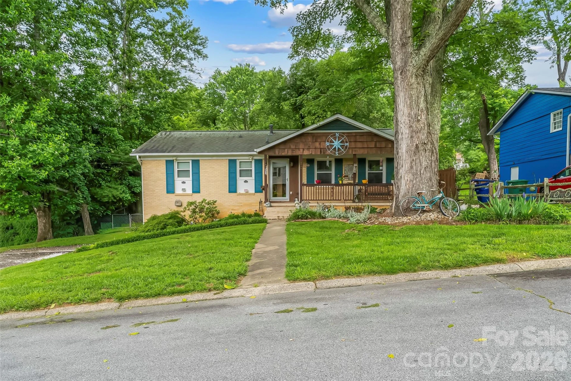 10 Oak Leaf Lane