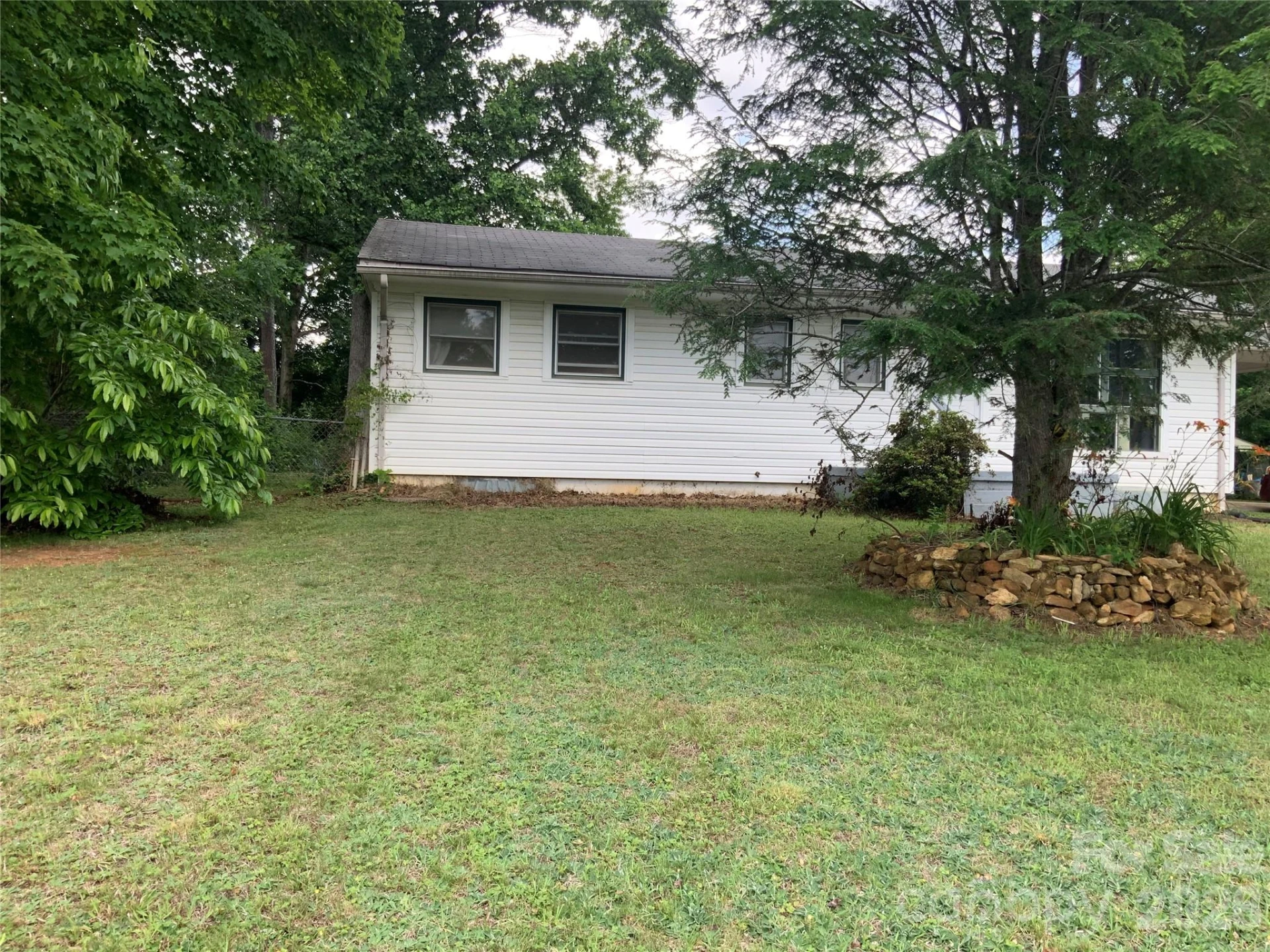 37 HARTSHORN Drive - Photo 2
