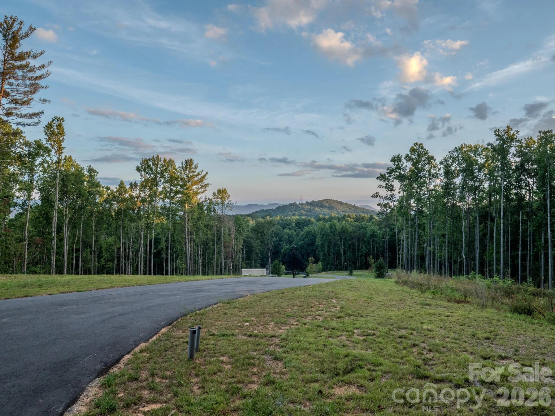 444 Irvine Drive - Photo 2