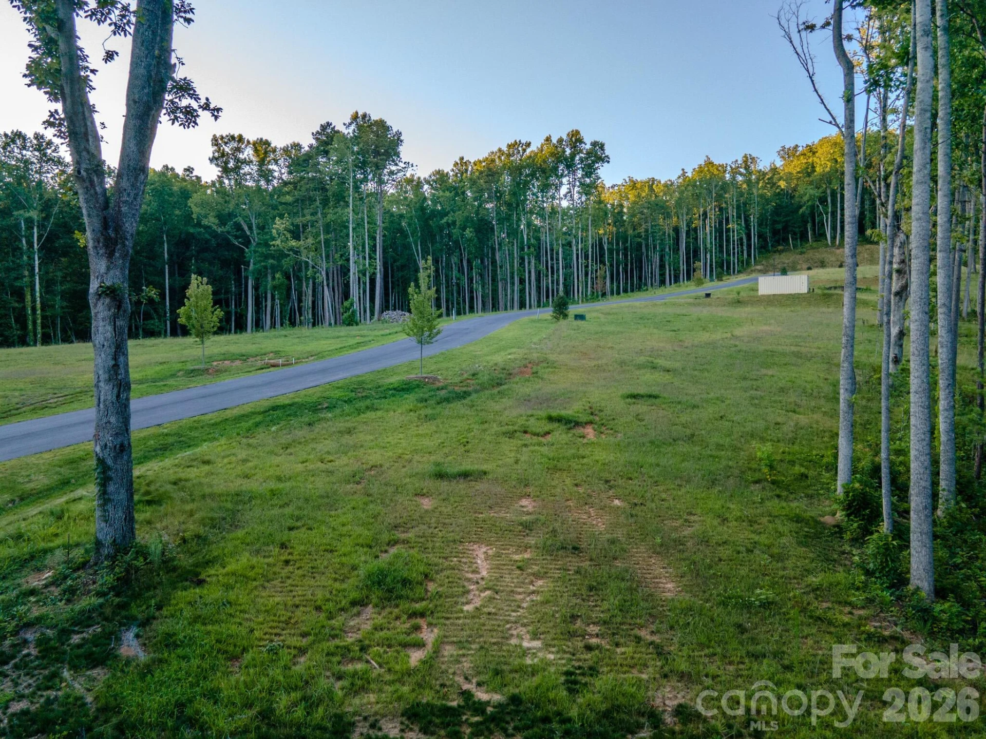 415 Fairview Drive - Photo 2