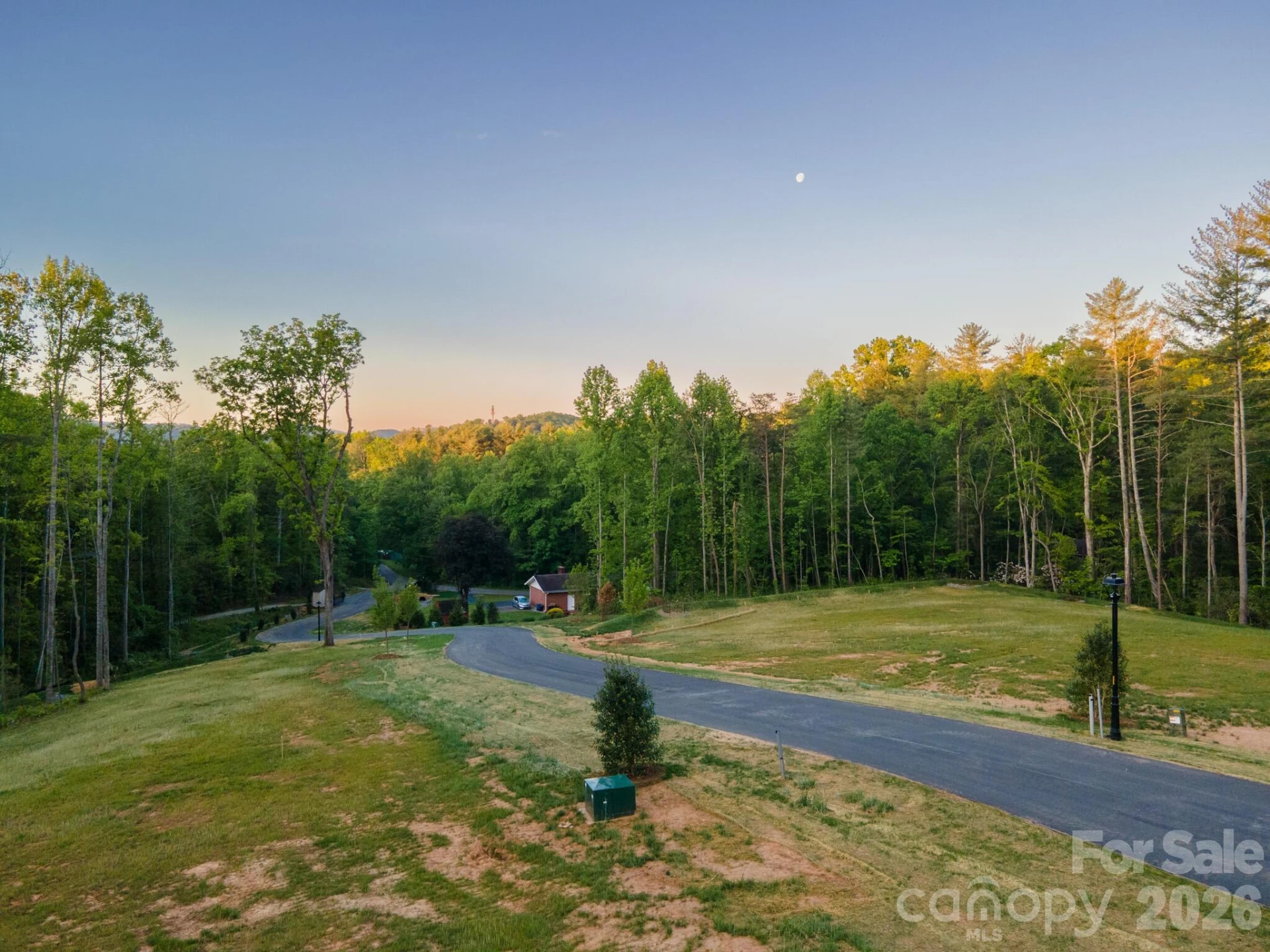 425 Irvine Drive - Photo 5