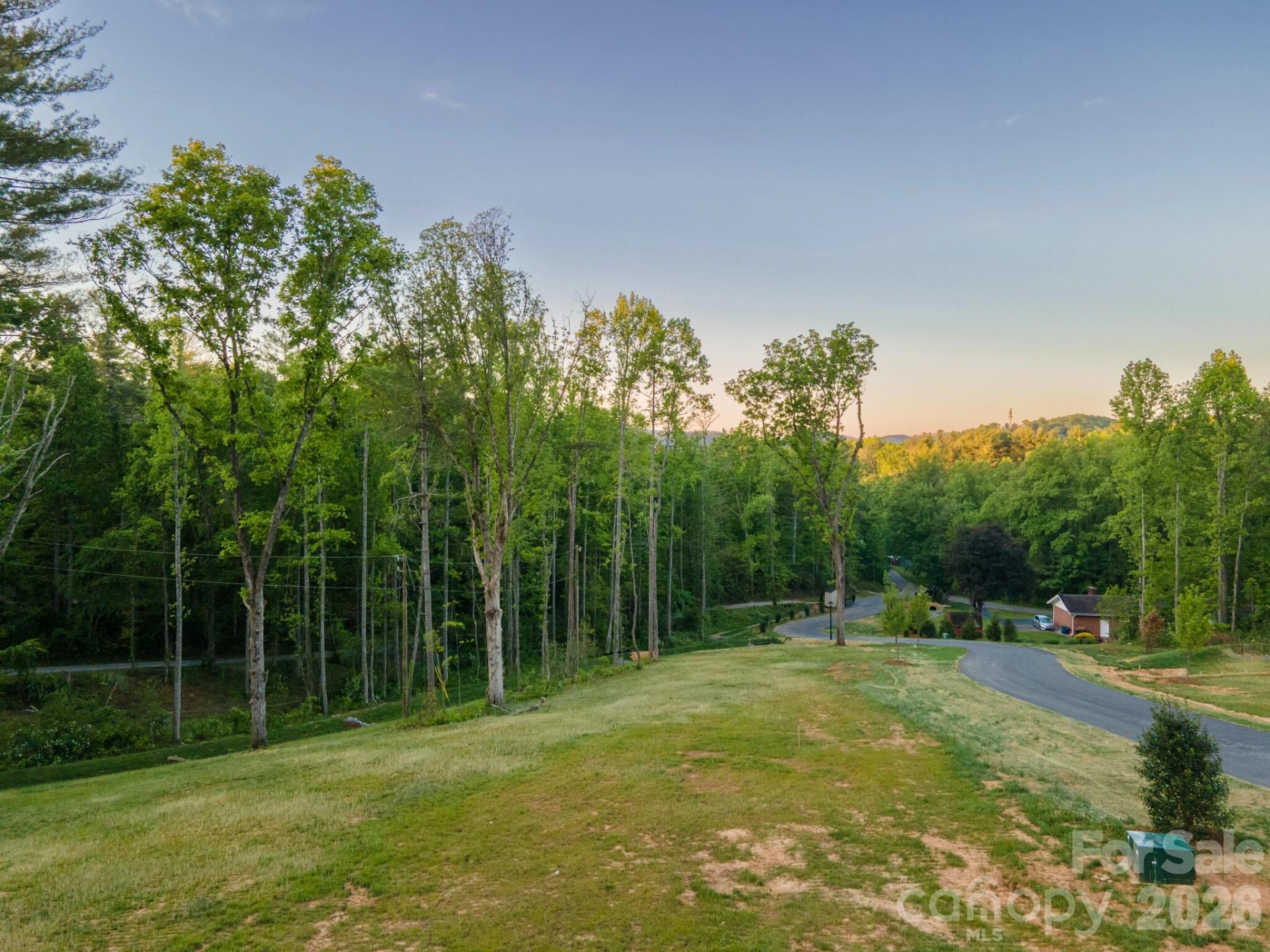 425 Irvine Drive - Photo 5